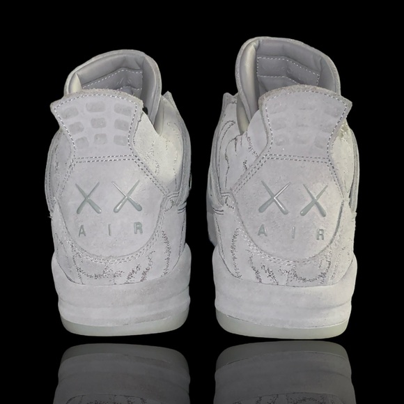 Air Jordan 4 kaws - Picture 7 of 9